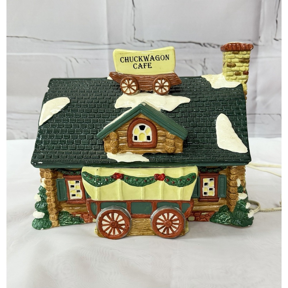 Vintage 1995 Santa's Best Chuck WagonCafe Illuminated Christmas Village Holiday